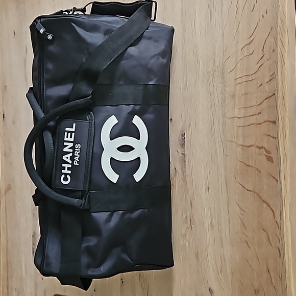 Chanel CC Logo Black Nylon Duffel Gym Bag 19 Inch - Picture 1 of 8